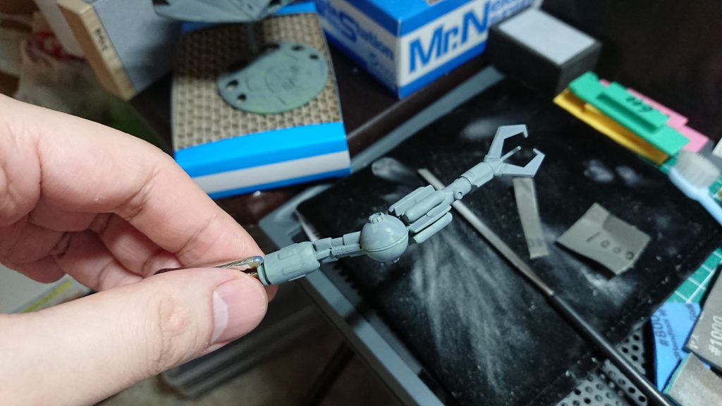 腕のニュートラルグレー1回塗り