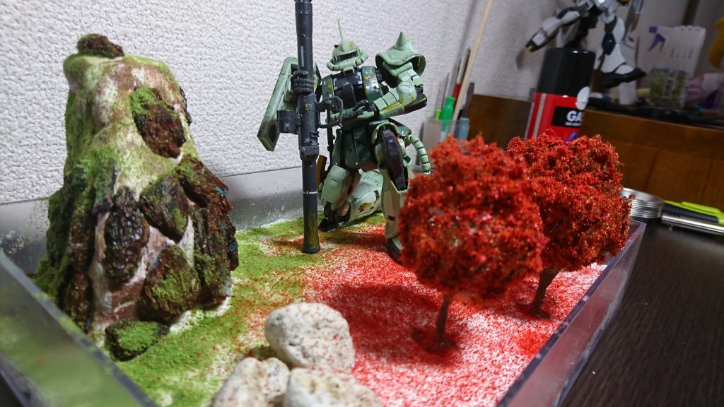 小石とか100均で買えるにもかかわらず、中々良い仕事してる感じがして個人的に好きです