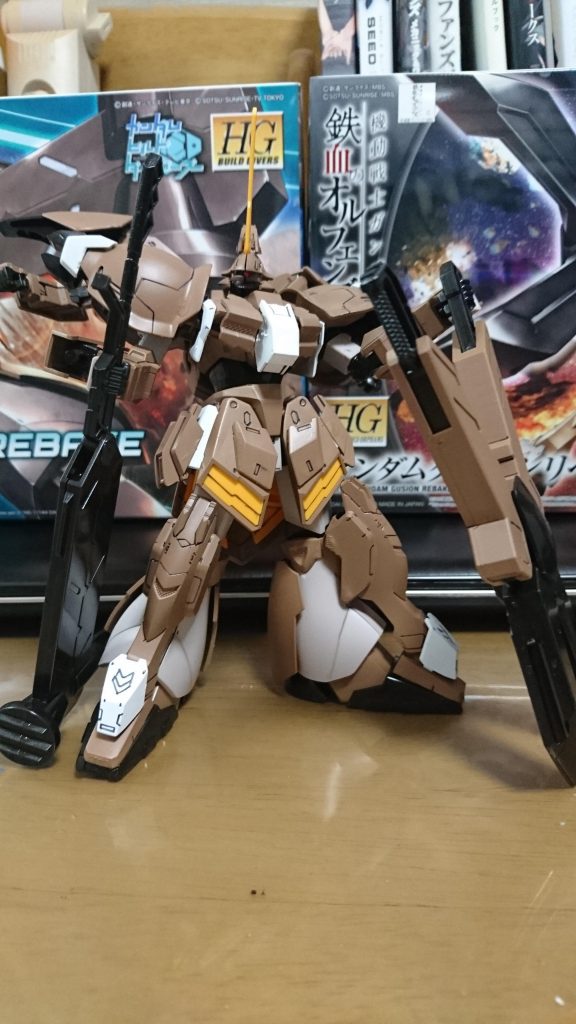 下半身がどっしりしているので重量武器の保持もわりと大丈夫です