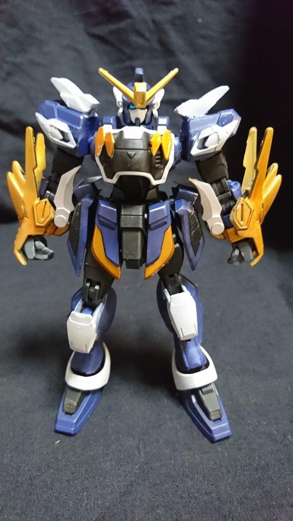 カラーリングもクローズっぽくするため
ティターンズブルーを使用m(_ _)m
そしてつや消しの黒と白にアルミを塗装
上からクリアオレンジを塗りました