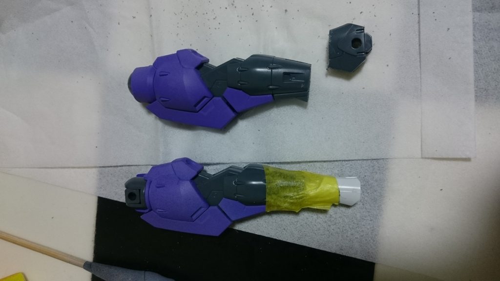 ノーベルに使うスパローの脚は画像の部分を切り取ってから、空いた穴にノーベルの足首を差し込んでパテで固めてます。