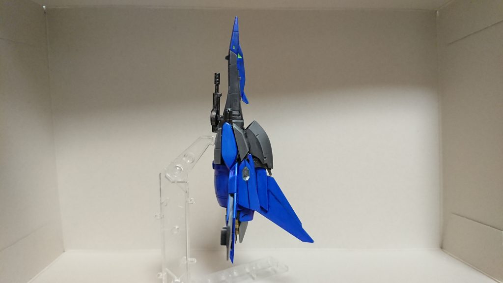 ・外見
前進翼型の戦闘機。
単機での大気圏離脱し換装せずに戦闘が可能。
大気圏10000mで最大M4~M?
巡航速度、M1