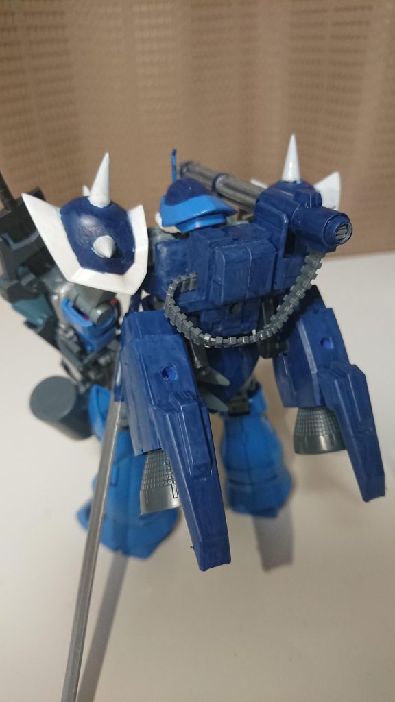 近接バックパック(ガトリング)に換装!
2連ミサイルを外しベルトを挿入