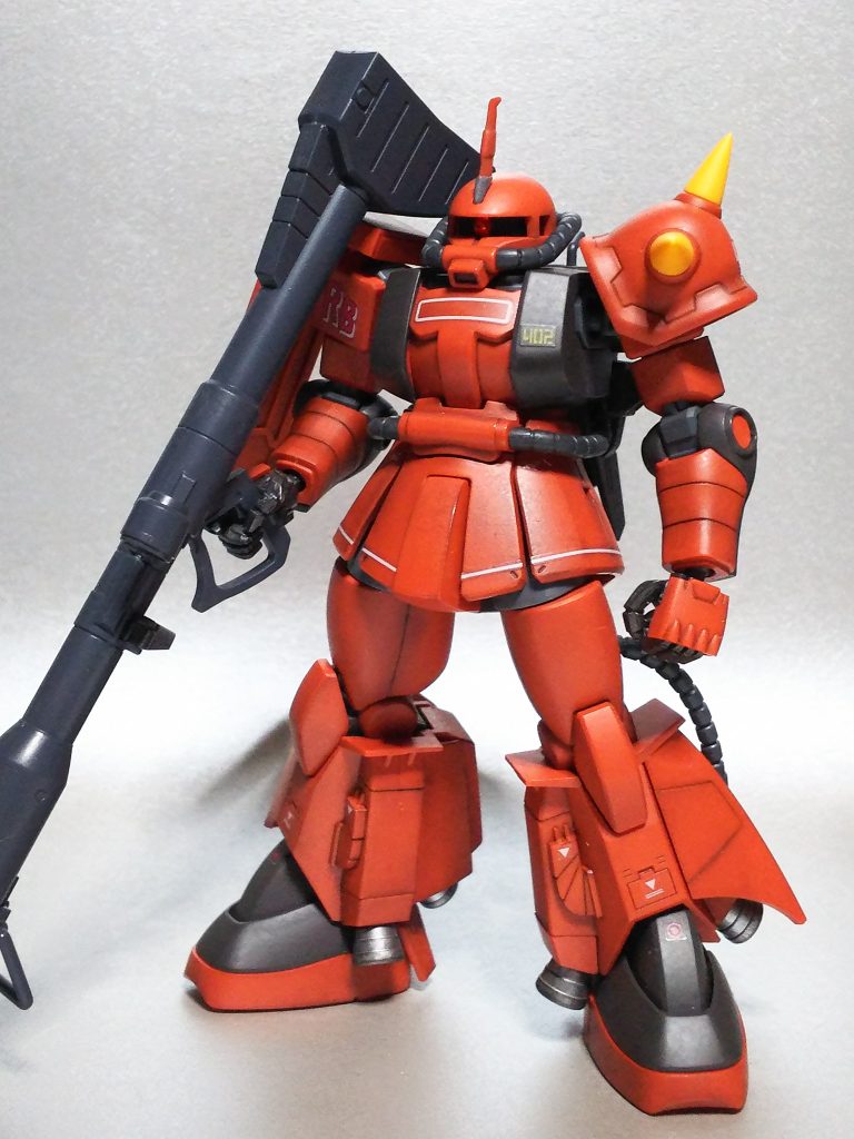 HGUCジョニザクです。股関節軸を弄りました。