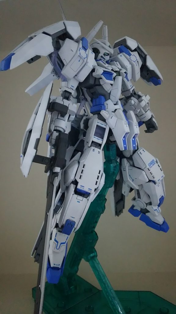 正面ショット2。一応白色は2種類使用していますが、写真だと分かりにくいですね。