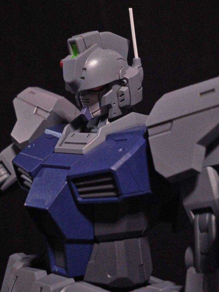 頭部パーツはEz-8とシャドウファントムです。カラーはロービジでいきたいと思い、デルタプラス風で塗装しました。普段は、素組み、簡単フィニッシュばかりなので、楽しかったです。