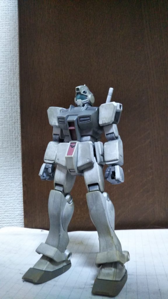 本体は全体的なウェザリングと簡単な足汚し傷表現で色が足りない所以外 塗装していません。