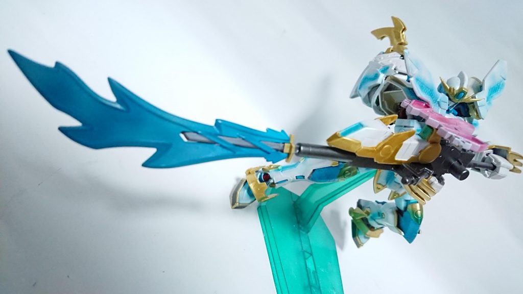 地味にエアブラシ使い始めて半年経つか経たないかですが、これが初めてのグラデ塗装になりました。