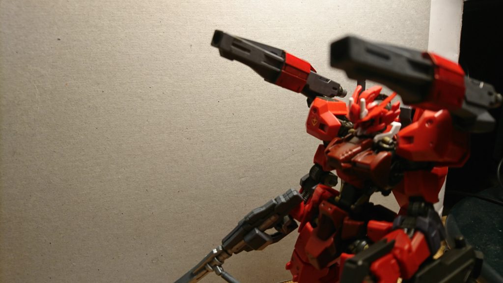 小型レールガン
フラウロスのものと同等の威力