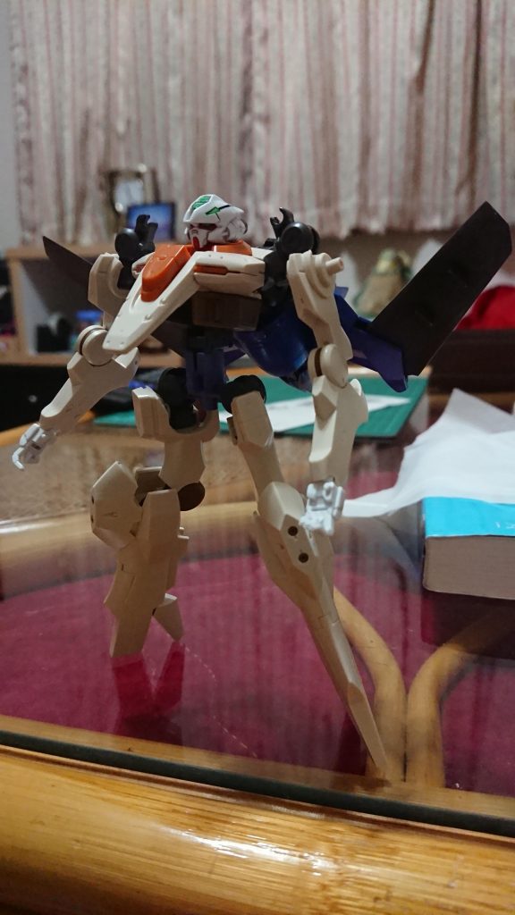 以下、制作工程
最初のミキシングしただけの状態です。
この時点で、変形方式は確定していました。エイハブリアクターを擬似ドラムフレームにしてます。それを軸に二つ折りにして変形します。

スカイガールズ版ビックバイパーと、ＺＯＥ版のビックバイパーを戦闘機形態と、変形方式の参考にしました。