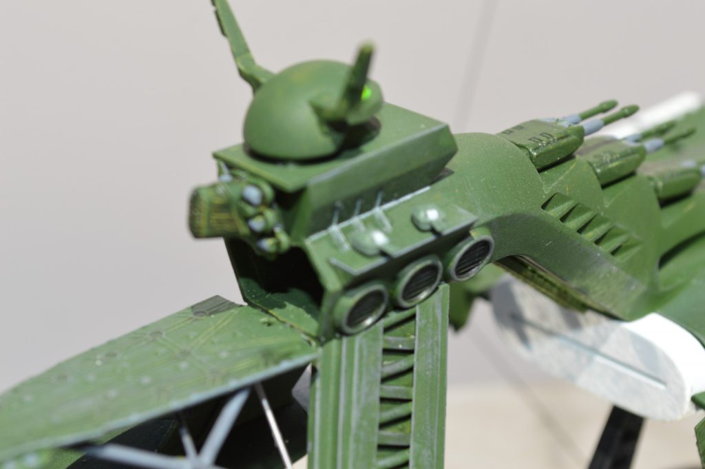 艦橋周囲に対空銃座を増設しました。見る人が見れば和風極まりないですがたぶん設計者に好きものがいたのでしょう。