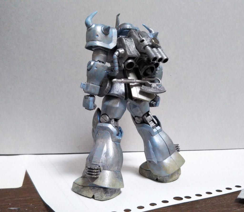 推力を上げるためバックパックは大幅に改造され、3.5倍の推力を持っています。