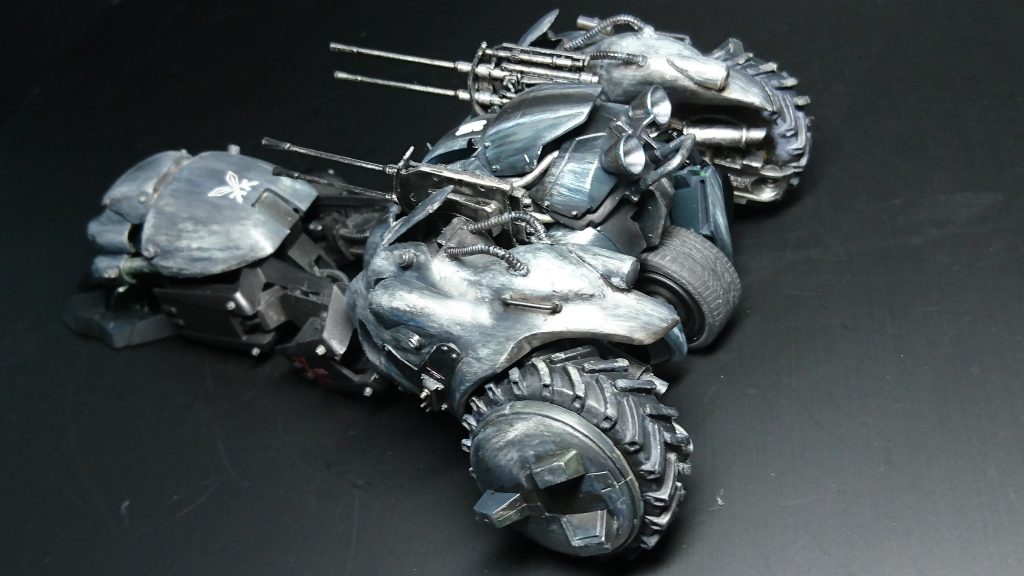 タイヤは全て回転する。