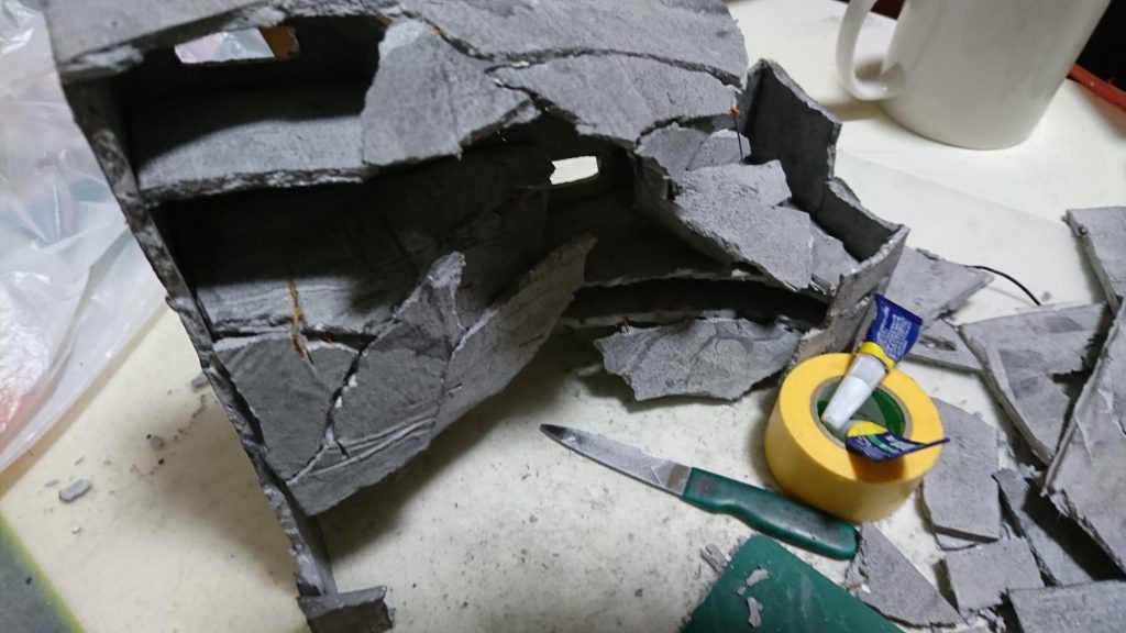 建物が壊れた感じで作る方法がわからなかったので「建物を作ってから壊せばいいんだ」っという結論にいたりました