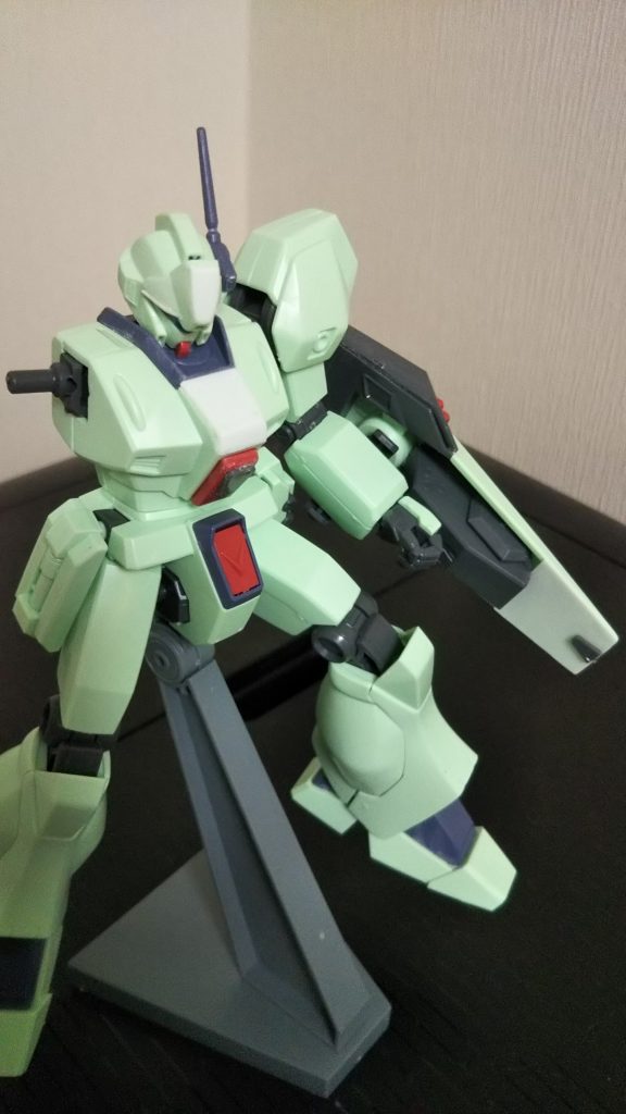 ジェガン–3枚目/制作者：ブルックコバヤン