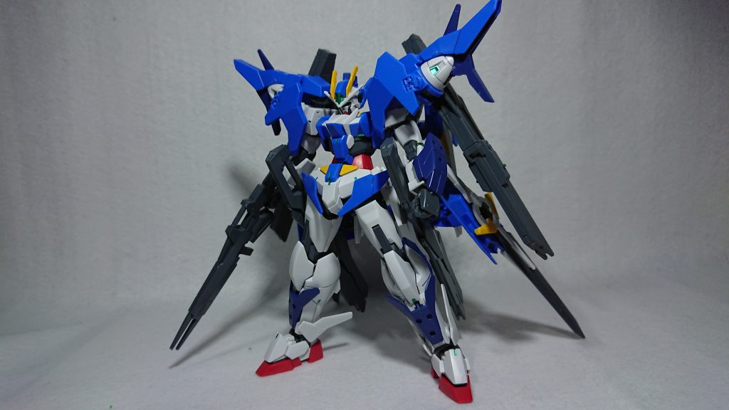 〜その⑤〜
④の時点ではダブルオーガンダムフルドライブと一度区切りをつけ名前をつけて完成品として挙げてました。
その後バックパックや腰の背面を中心に更に改造したのが今の状態です。
こちらで制作工程以上となります。