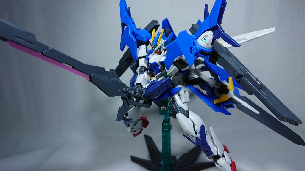 抜刀シーン②
「今日ここで…アンタを討つ!(cv:鈴村健一)」
…はい、失礼しました笑
やっぱり一度はこのポーズを撮りたくなりますね笑
バスターソードの持ち手が少々短いので両手持ちはポーズが限られますね