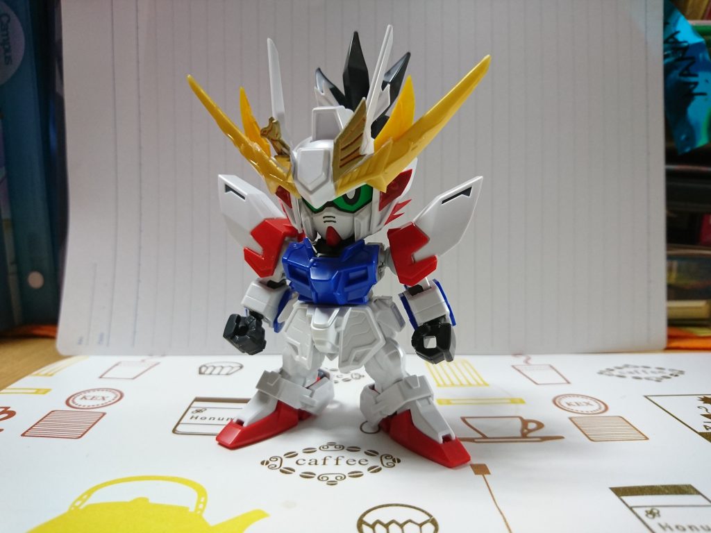 クロスシルエットやHGビルドストライクで可動域をアップ。