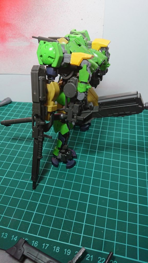 シールドの代わりに腕を装着すれば4本腕になれます