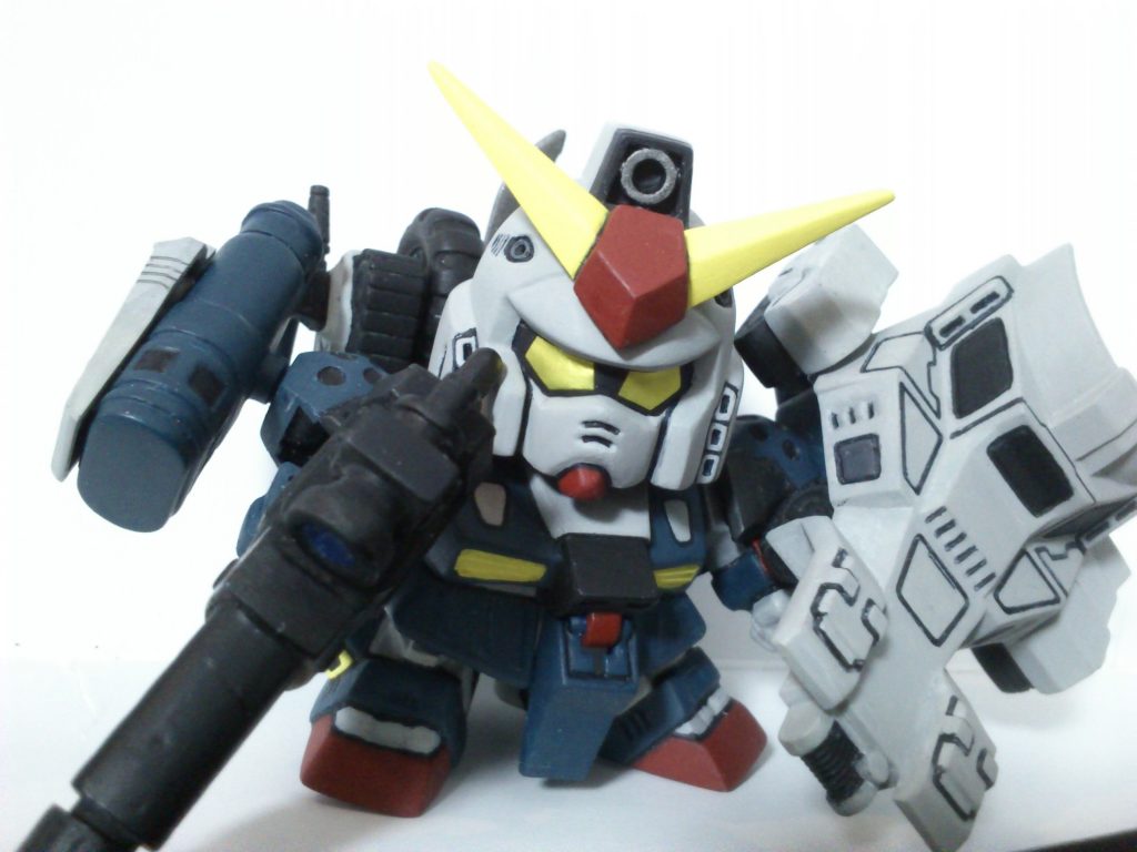ライフルのスコープはHiQパーツのシールを使いましたが写真だとあまり見えませんね。