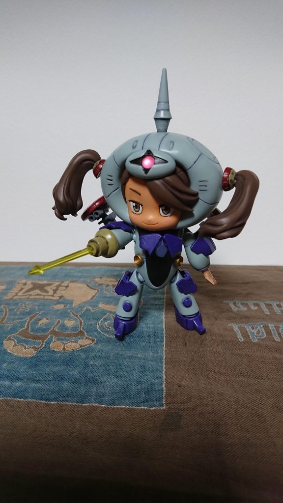 髪パーツが動くので。アクションした時にたなびいてる感じが出るの、いいですね。パーツを換装して………