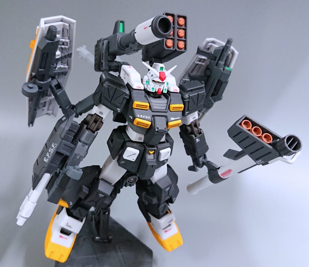 若干マッチョで、地上に立たせるとマッチョ感ハンパないので、全部スタンド撮影でつま先をピンとして足長い風に見せてますw