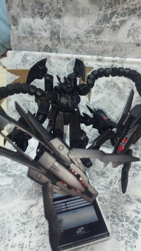 統率の役割をもつ「アルトロン」がパージされると二機の龍が制御不能となり辺りを破壊し尽くすモンスターと化す