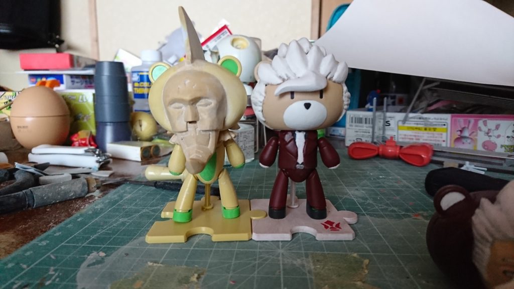 こうして並べると顎がデカイ。
笑いながら後ろに倒れそうな…あれ、そんなキャラが毒キノコ的な忍者の首領にいたような…