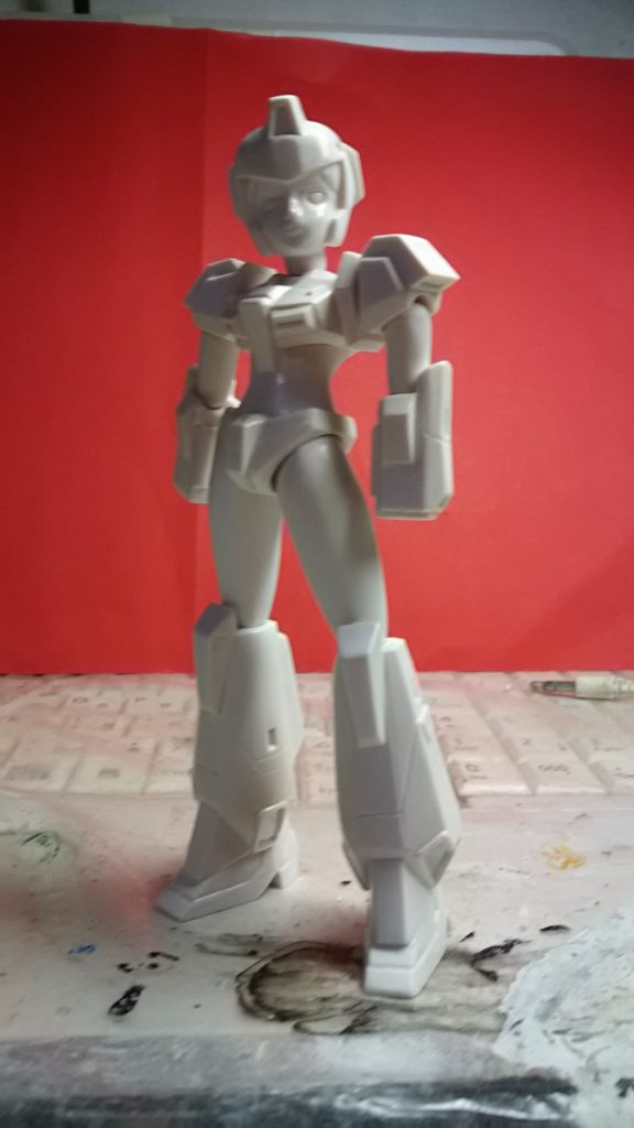 最初の仮組み、かなりゴツイ感じ