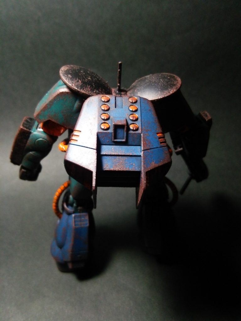 うしろ！取り付けに少し手間取りました。