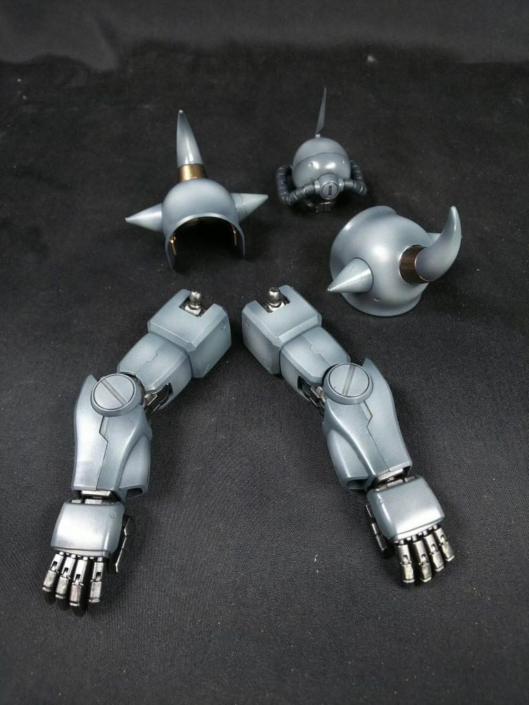 左手のフィンガーバルカンはやめました。