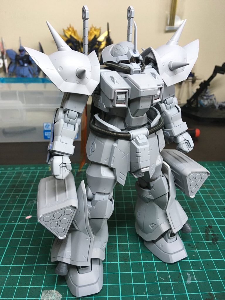 サフ萌え^~
塗装後よりむしろサフ状態の方がカッコいい説あると思います。