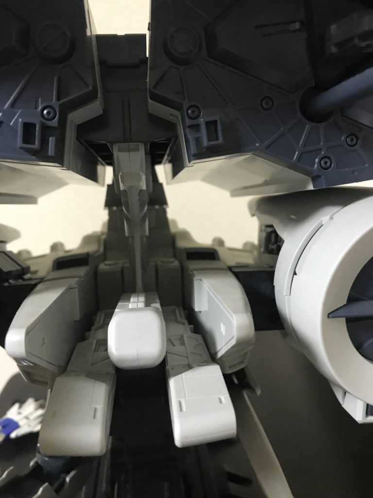 オーキスのステイメン格納部。意外とアッサリとしてると思うか、凝ってると思うかは人によって別れるところだと思います。私はあっさり派。