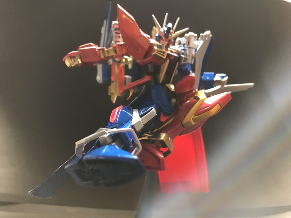 武装4:ラヴ&ピースフィニッシュ。クローズビルド側から新たに追加された必殺技。パワーゲートを通ることで更なる強化が見込める。
戦兎と万丈のビーザワンでもセイくんとレイジのビーザワンでもいい。もちろんビーザワンしなくてもいい。