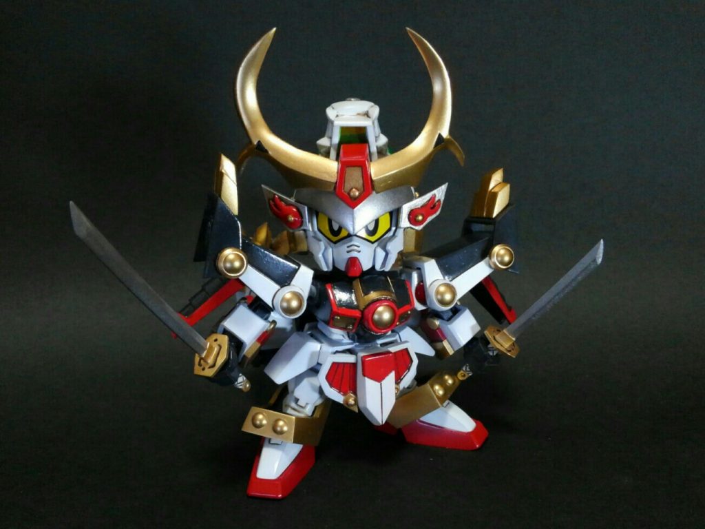 ゲーム内では主人公らしく高いレベルでバランスの取れた性能。武器は双月刀。