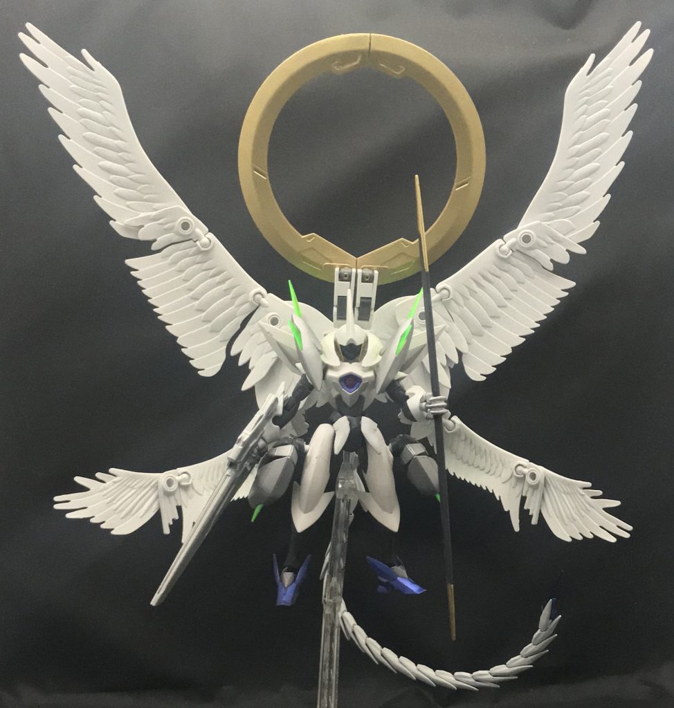 スターゲイザーのヴォアチュールリュミエールをファルシアの背部にドリルで穴を開けて取り付けました。
後ろに組んだ状態は高速移動モードというイメージ。