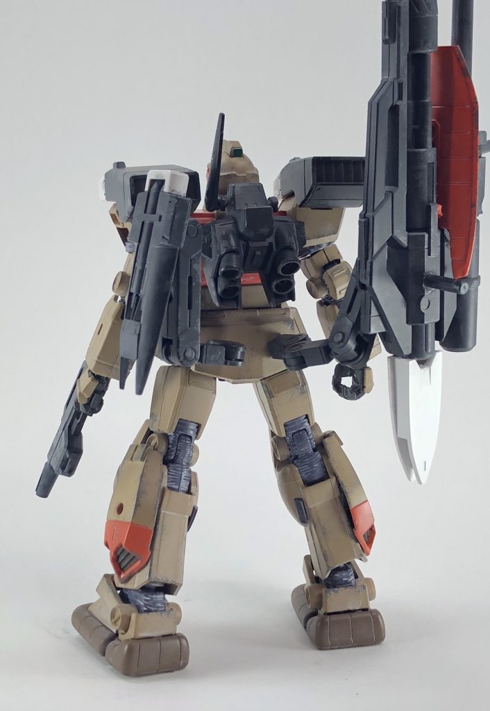 最大の特徴であるチェンジングライフルと、ついでにミサイルをサンダーボルト的なサブアームで保持させました。