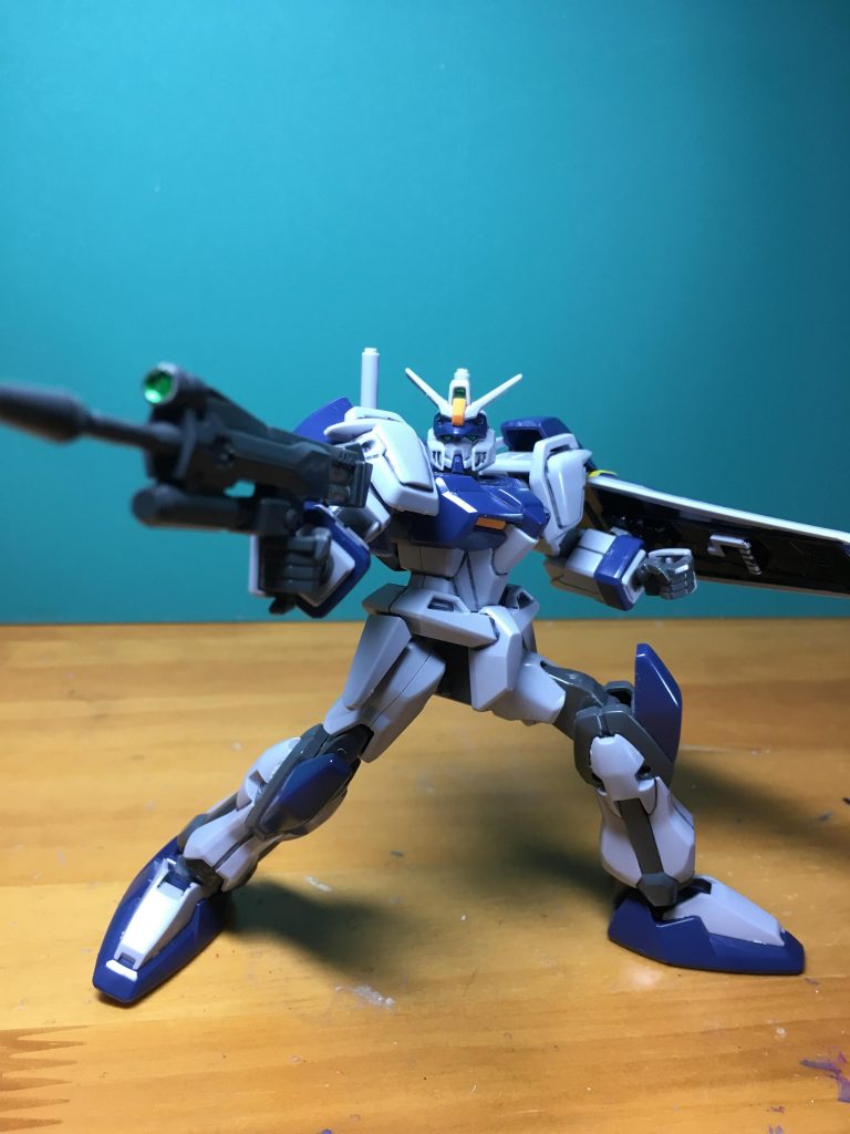 　ビームライフルや腕部シールドジョイントも付属。こうして見るとアサルトシュラウド版を紹介してるんだか分かんなくなりますね。AS用のシールドジョイントは装着不可能で余剰扱いになります。