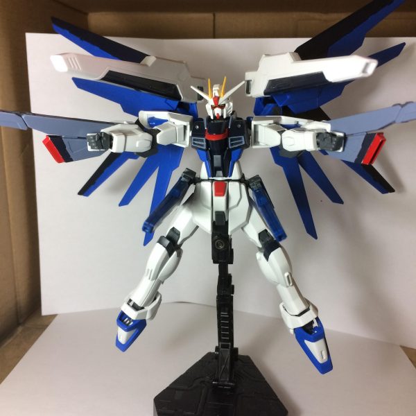 フリーダムビギニングガンダム