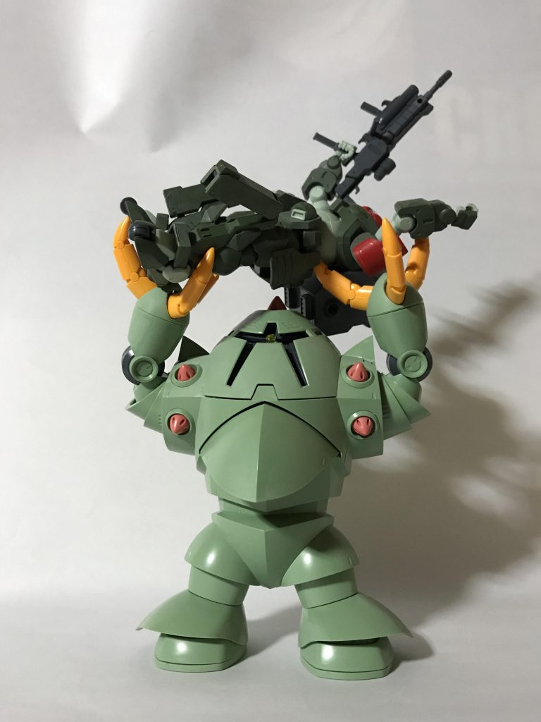 素組み。作ってすぐのガンプラバトルでゾックにやられた設定。こんな感じで妄想しながら楽しく作りました。