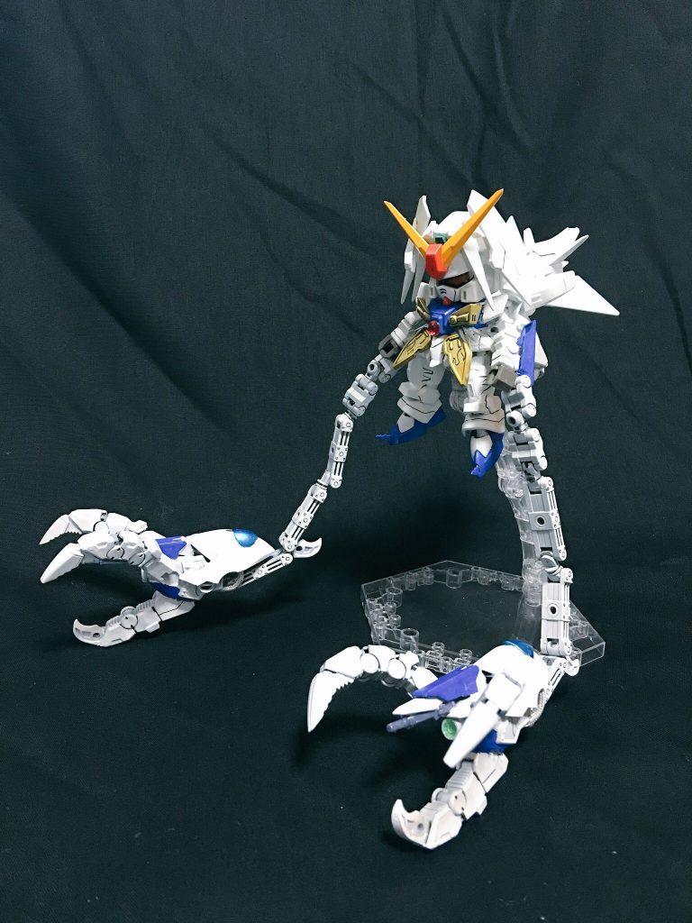 ガンダムベルフェゴールイメージなので、ストライククローを展開可能