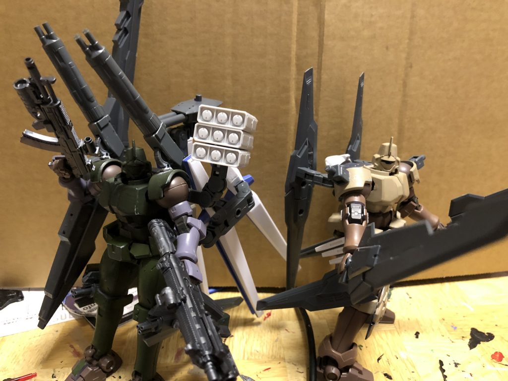 最後にネメシスとツーショット。
こう見るとまだネメシスが貧弱そうに見えるから不思議。
ネメシス、タナトス、とくればやはりニュクスですが。
現在作るかどうかはまだ未定です。
どうせならニュクスは大型MAじゃないとなー・・・って勝手な想像が(殴)
タナトスのファンネルがネメシスを守るように動いたりしたらかっこ良いかなーとか想像しながら作りました。