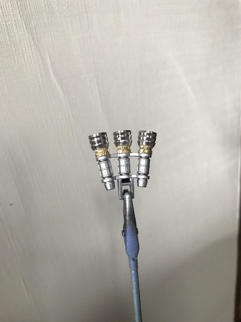 腰のバーニアはメタルバーニアに改造。