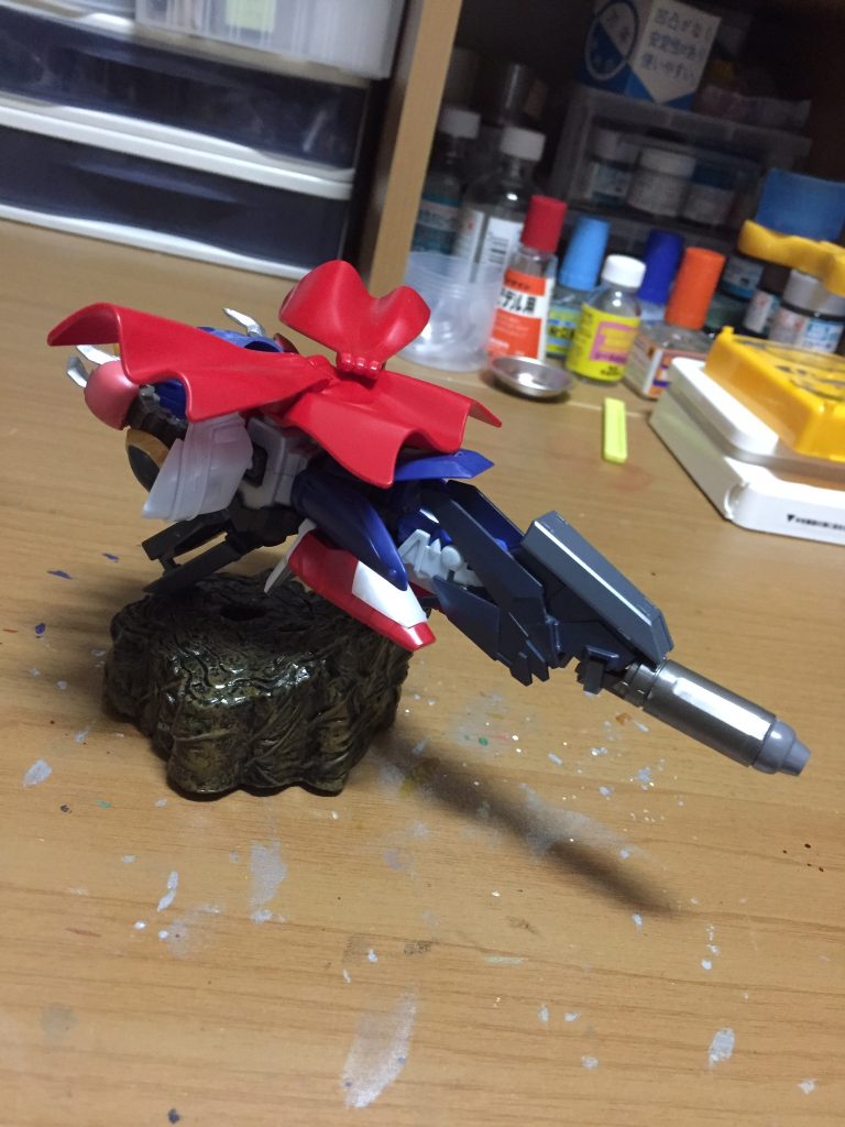 必殺兵器。
結構無理矢理残りパーツを組み合わせた感じですが、これによってリアル形態後も余剰パーツは無くなりました。