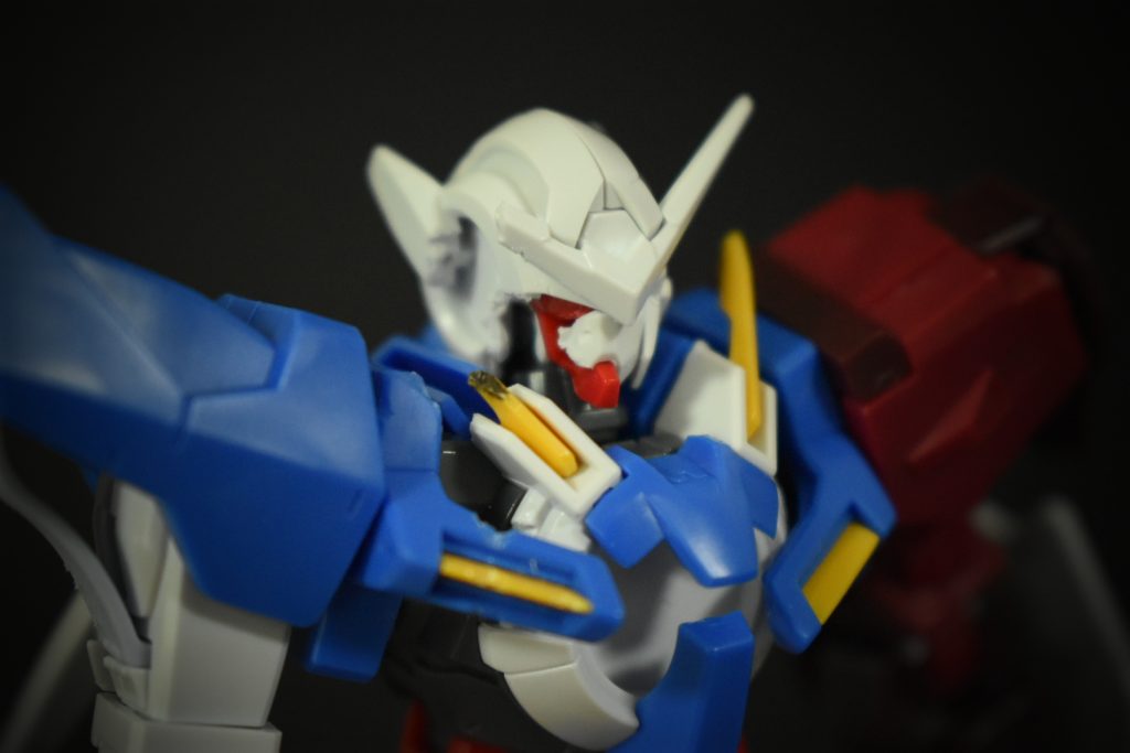 製作途中名前の元ネタはビルドダイバーズのシバさんがDPデュエルでノーネイムアストレイを500戦以上してきたという話から作り上げて壊れてもまた作り直して500戦目というのとエクシアリペアが次々と新しいのが出てきているのとかけて…