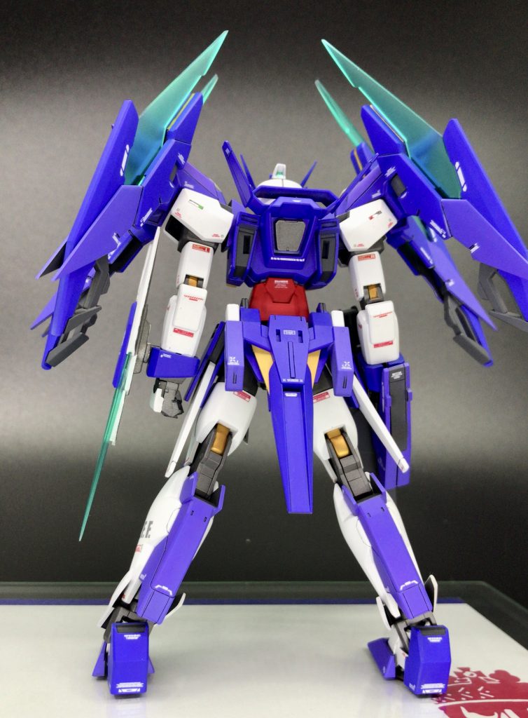 各部の塗り分けはお手軽にかっこよく見えるのでいいですね