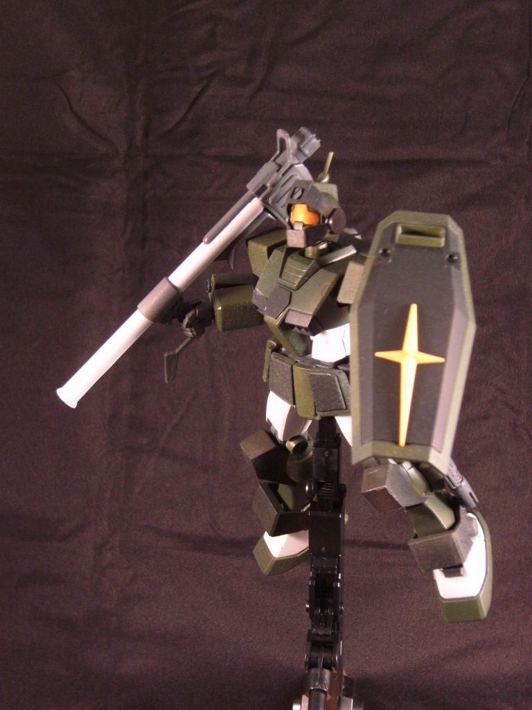 バズーカ、シールドを装備。