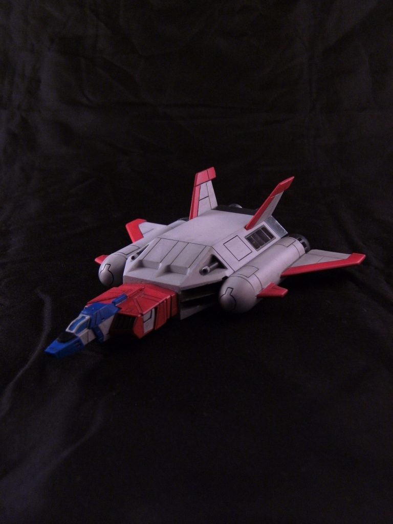 フロントビュー。
メガ粒子砲の砲身はプラパイプで新造しました。