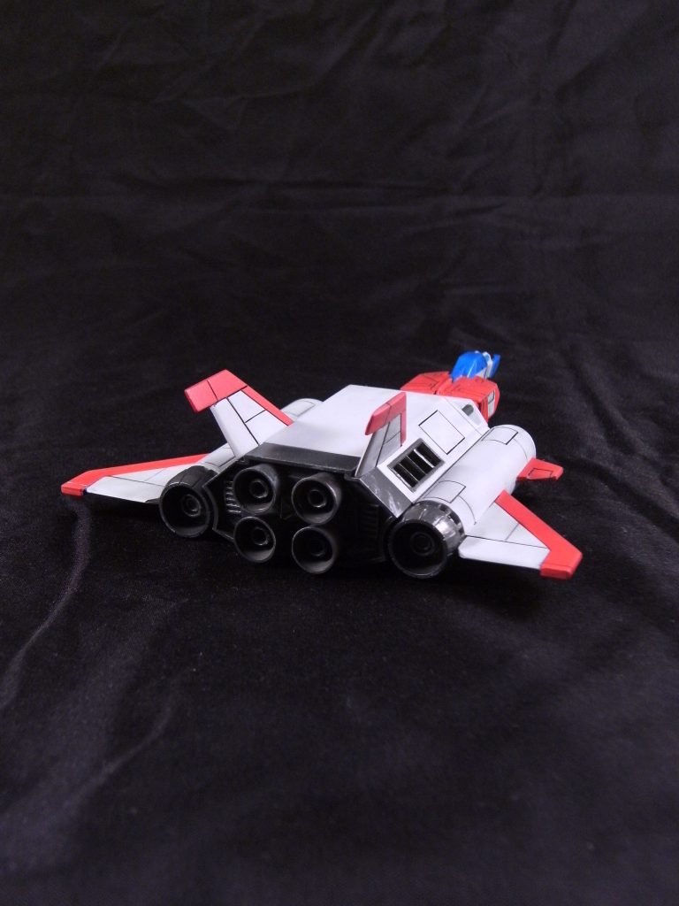 リアビュー
ダクトは開口してフィンをプラ板で新造しました。