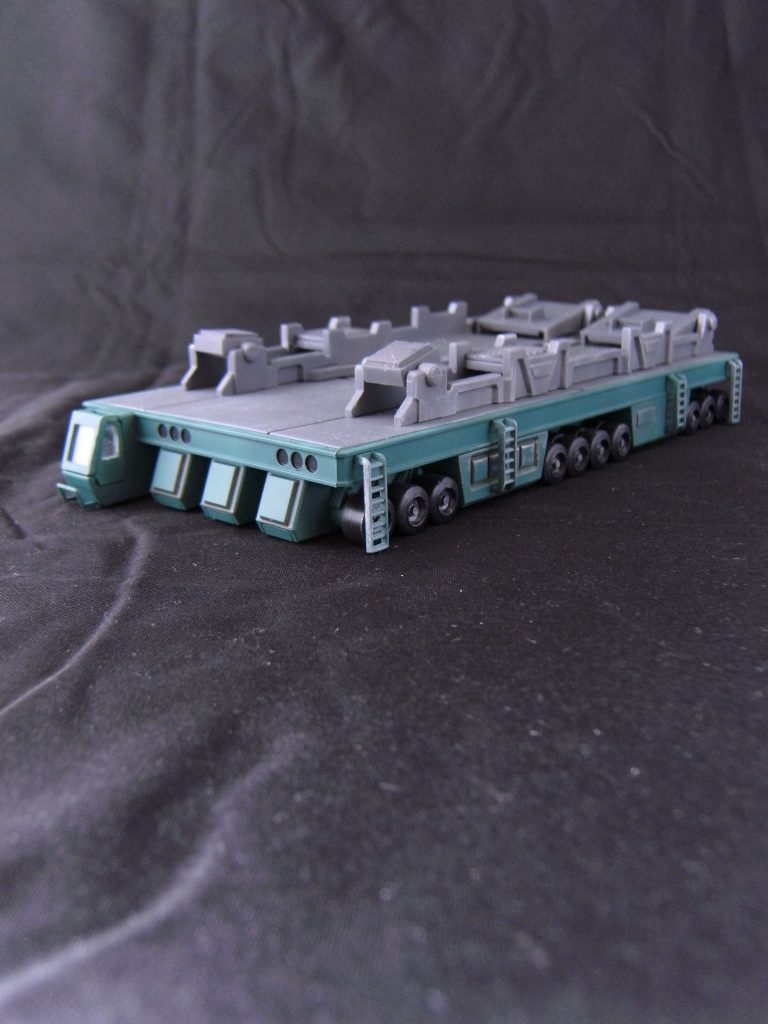 ガンダムトレーラーのフロントビュー。